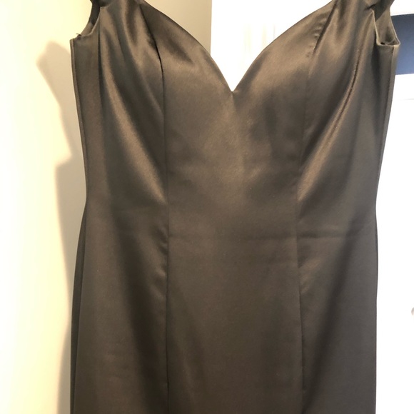 Sherri Hill gown  black satin size 6-8 - Picture 4 of 7